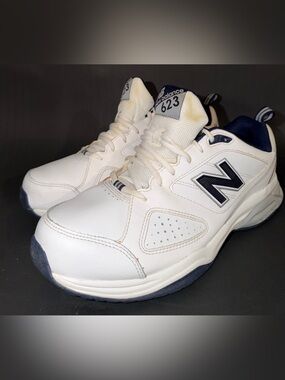 New Balance Men's White and Navy Athletic Sneakers 623 Style